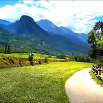 Graziosa Mansarda Vista Montagne *