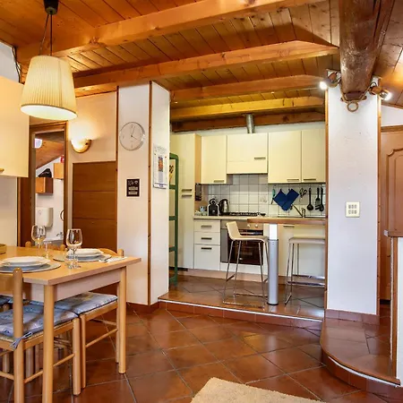 Apartament Graziosa Mansarda Vista Montagne