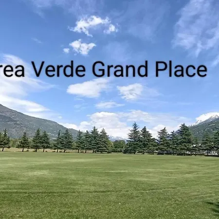 公寓 Graziosa Mansarda Vista Montagne *