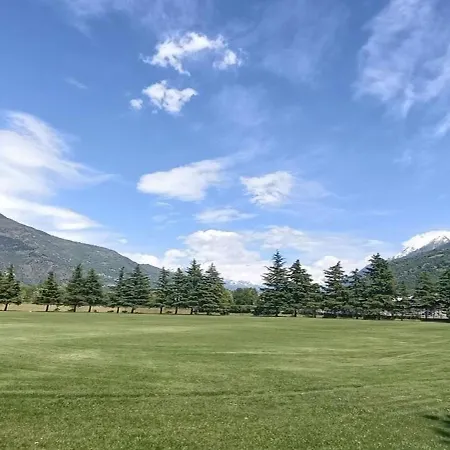 公寓 Graziosa Mansarda Vista Montagne 博兰