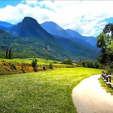 Graziosa Mansarda Vista Montagne